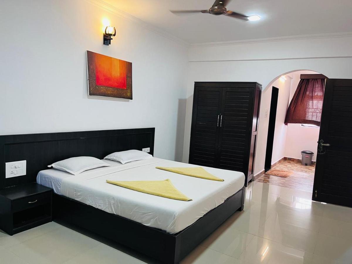 Naga Cottages Morjim Bagian luar foto